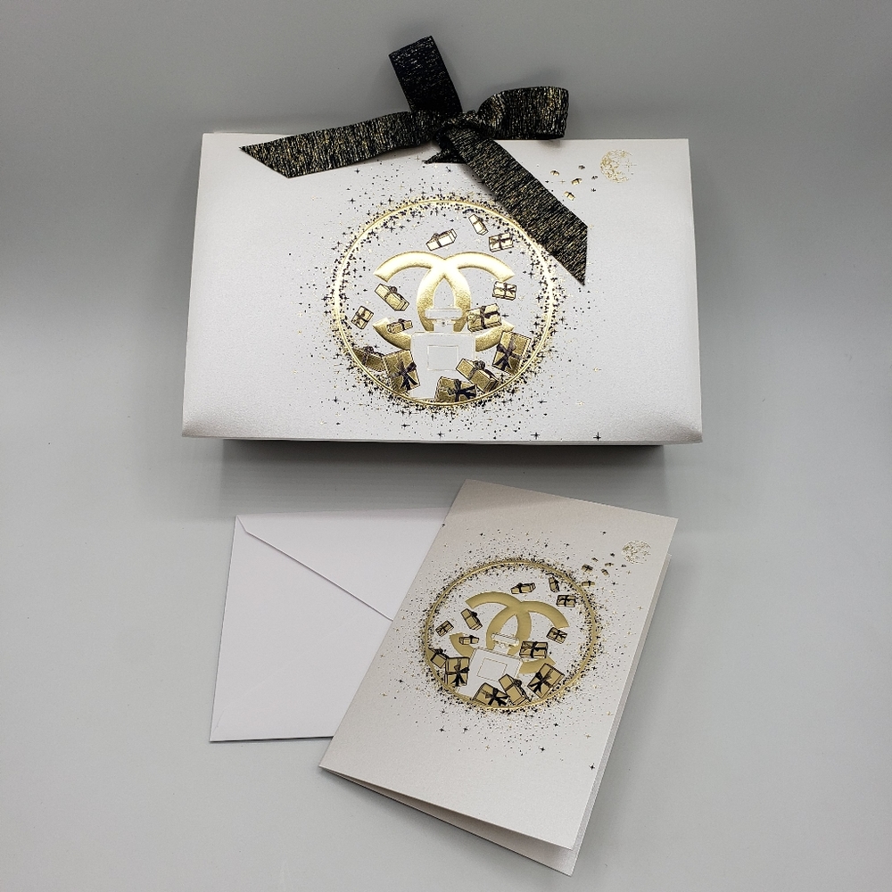 CHANEL Holiday Gift Bag with Card